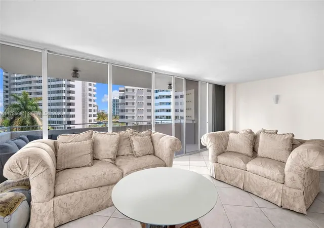 4th image of 11 Island Ave, Miami Beach, FL 33139