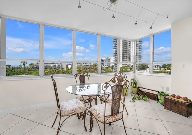 5th image of 11 Island Ave, Miami Beach, FL 33139