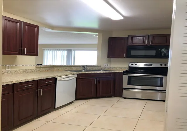 24th image of 3441 Nw 44th St #106, Lauderdale Lakes, FL 33309 | MLS# A11742354