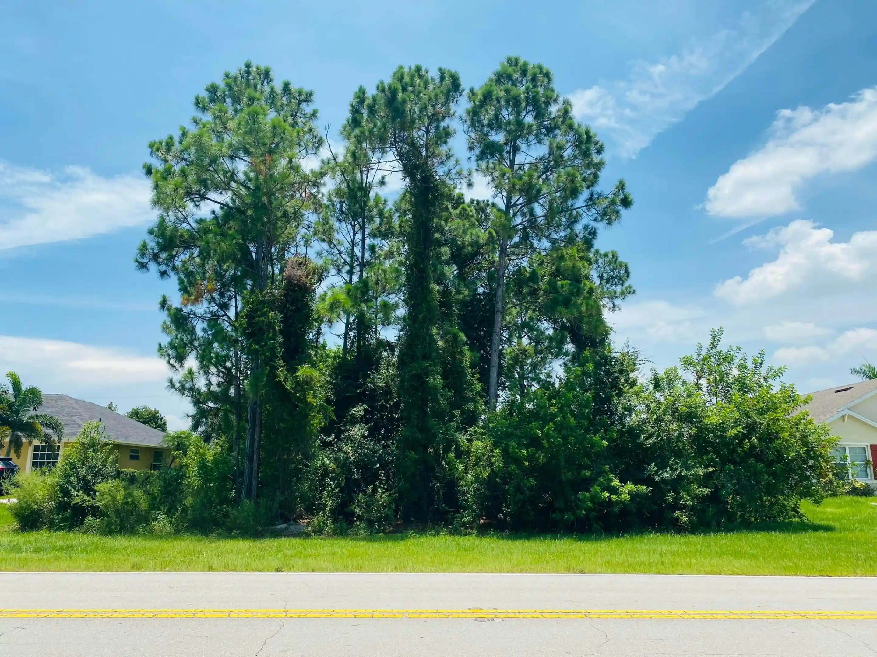 Photo 1 of Sale Pending at 1170 Sw Del Rio Blvd, Port Saint Lucie, FL 34953 | MLS# R11105754 | Listing updated on 2026-10-26