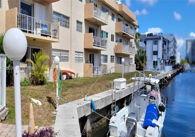 2nd image of 3522 Ne 171st St #104, North Miami Beach, FL 33160 | MLS# A11832394
