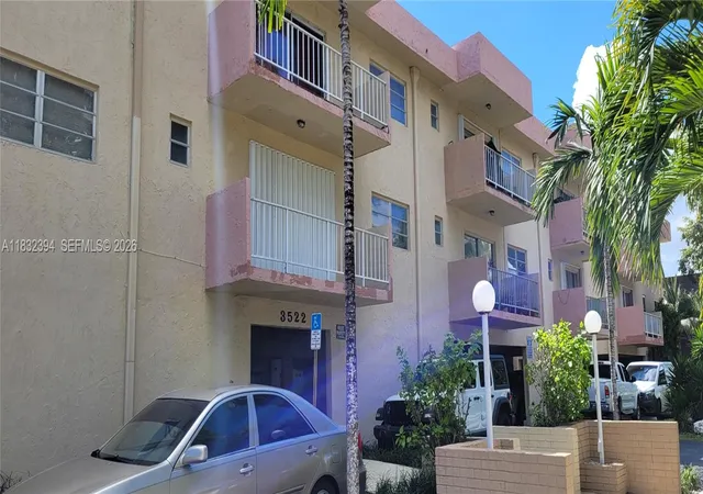4th image of 3522 Ne 171St St, North Miami Beach, FL 33160