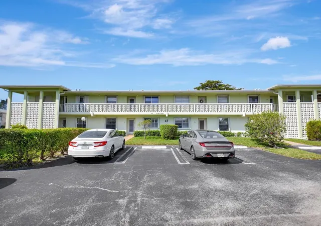 Condo for sale at 1670 NW 18th Avenue #202, Delray Beach, FL 33445 | MLS# R11057892 | Listing updated on 2026-01-20