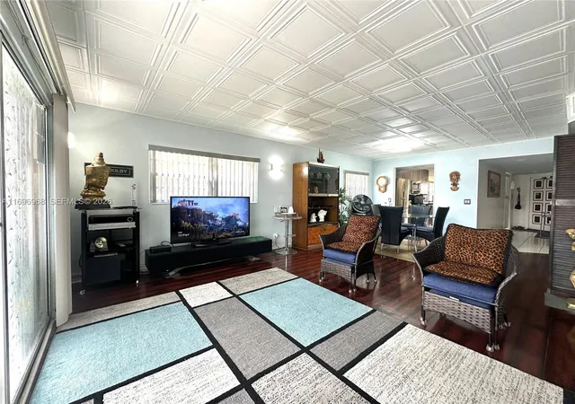 4th image of 12900 Sw 13Th St, Pembroke Pines, FL 33027