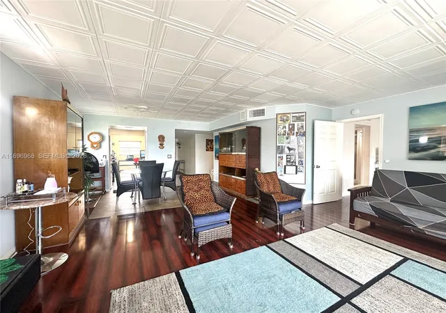 5th image of 12900 Sw 13Th St, Pembroke Pines, FL 33027