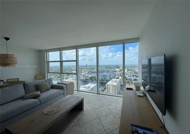 34th image of 1830 S Ocean Dr #3707, Hallandale Beach, FL 33009 | MLS# A11763512