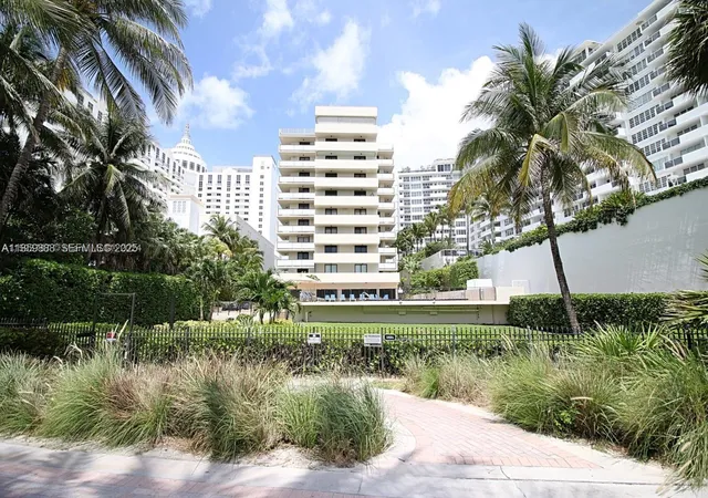 2nd image of 1621 Collins Ave, Miami Beach, FL 33139