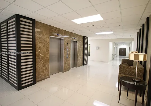 31st image of 1621 Collins Ave #302, Miami Beach, FL 33139 | MLS# A11859888