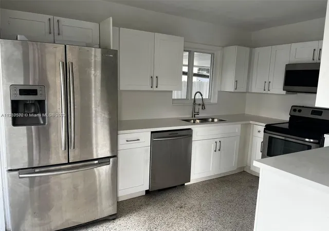 Photo 1 of Sale Pending at 4520 Sw 18th St, West Park, FL 33023 | MLS# R11004373 | Listing updated on 2026-10-29