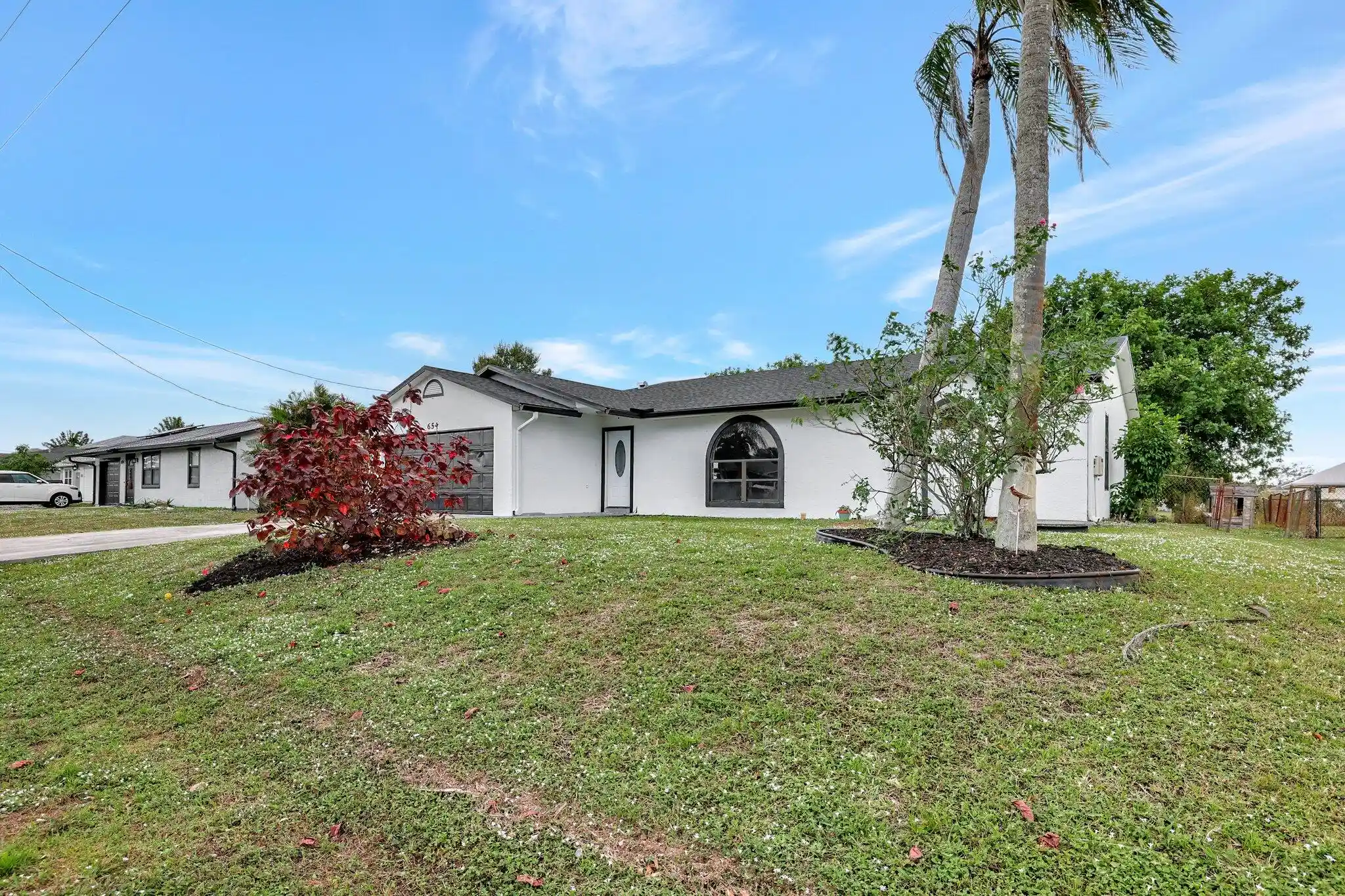 Photo 1 of Sale Pending at 654 Sw Pueblo Ter, Port Saint Lucie, FL 34953 | MLS# R11047549 | Listing updated on 2026-10-27