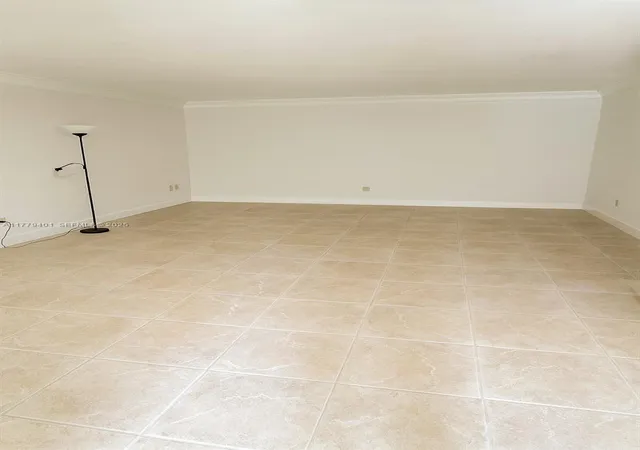 5th image of 800 Ne 199Th St #105D, Miami, FL 33179 | MLS# A11779401