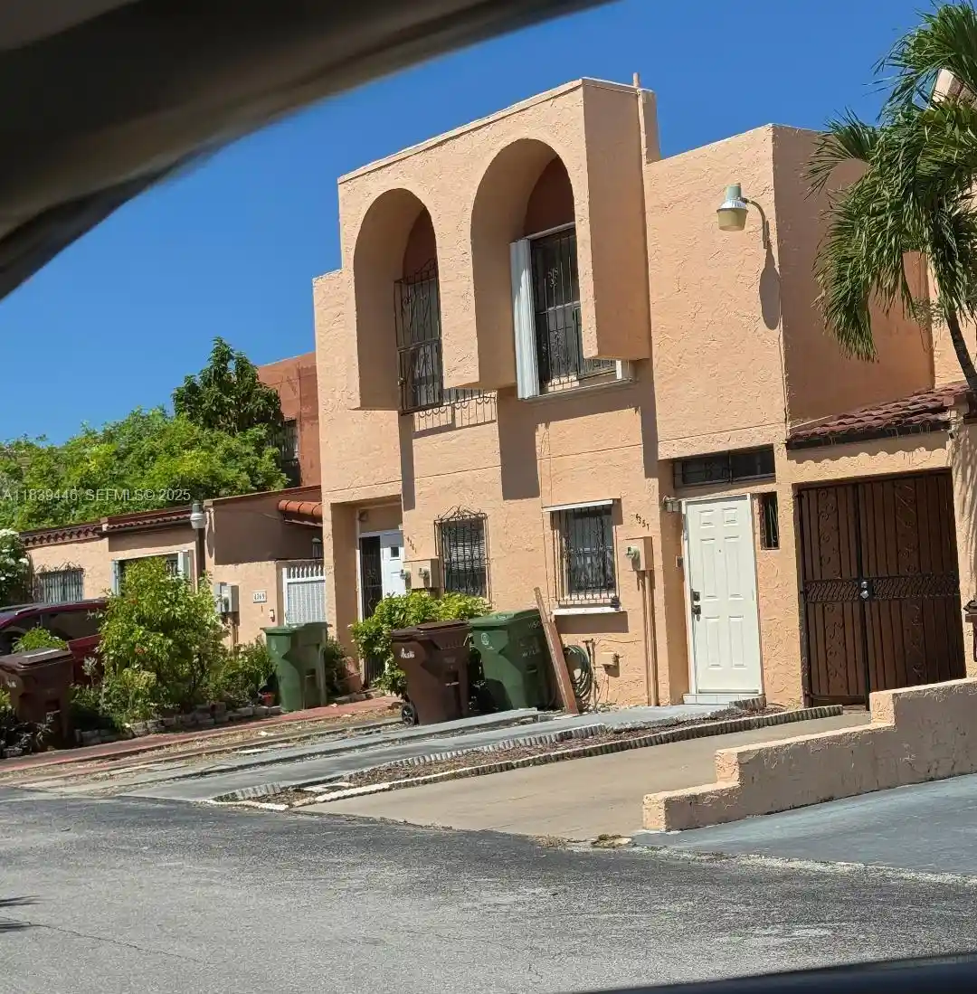 Listing Photo 1 - Condo for sale in 1180 W 42Nd Pl located at 1180 W 42Nd Pl, Hialeah, FL 33012 - Unit 1180 W 42nd Place