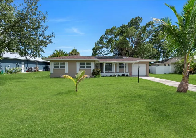 Homes for sale in Cape Coral, FL | 246 Se 44th St, Cape Coral, FL 33904 | MLS# A11859907