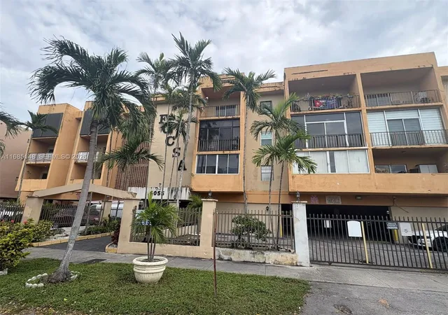 13th image of 6055 W 19th Ave #318, Hialeah, FL 33012 | MLS# A11685148
