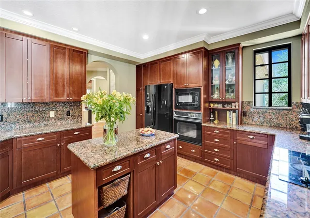 Homes for sale in Weston, FL | 1577 Passion Vine Cir #92, Weston, FL 33326 | MLS# A11857450