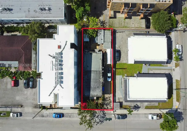 2nd image of 520 Sw 11th Ave, Miami, FL 33130 | MLS# A11692533