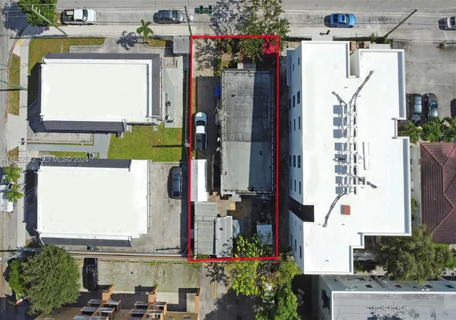 3rd image of 520 Sw 11Th Ave, Miami, FL 33130 | MLS# A11692533