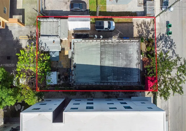 9th image of 520 Sw 11th Ave, Miami, FL 33130 | MLS# A11692533