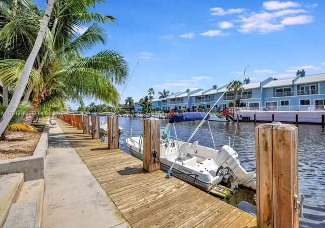 Homes for sale in Lighthouse Point, FL | 4500 N Federal Hwy 352f #352F, Lighthouse Point, FL 33064 | MLS# A11781978