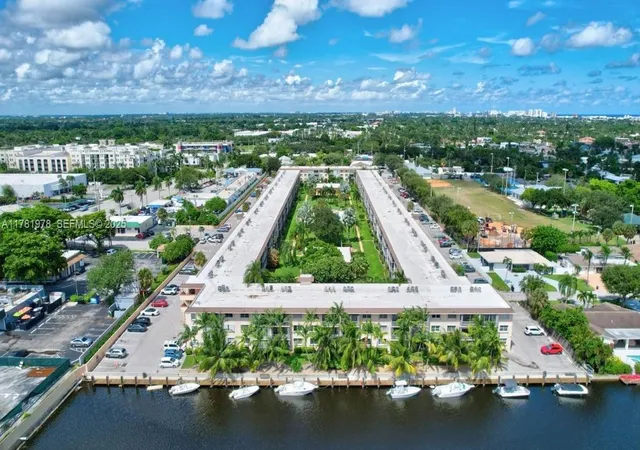 Homes for sale in Lighthouse Point, FL | 4500 N Federal Hwy 352f #352F, Lighthouse Point, FL 33064 | MLS# A11781978