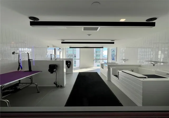2nd image of 227 Ne 2Nd St, Miami, FL 33132