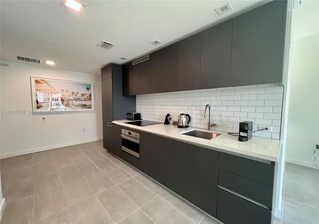 4th image of 227 Ne 2Nd St #2613, Miami, FL 33132 | MLS# A11695339