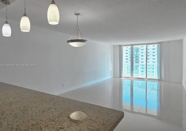 2nd image of 19380 Collins Ave #1002, Sunny Isles Beach, FL 33160 | MLS# A11785048