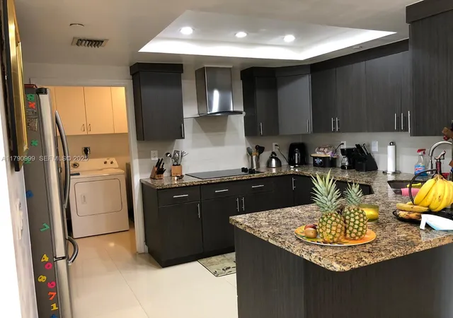 3rd image of 9725 Nw 52Nd St #407, Doral, FL 33178 | MLS# A11790999