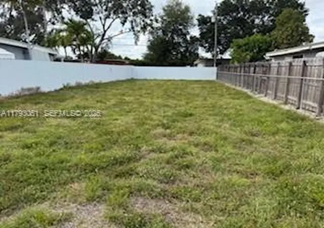 2nd image of 137 W 32 St, Hialeah, FL 33012 | MLS# A11793051