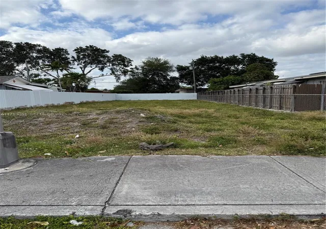 4th image of 137 W 32 St, Hialeah, FL 33012 | MLS# A11793051