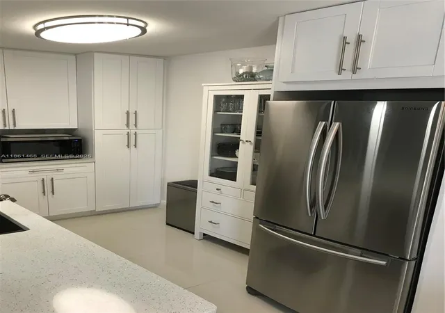 2nd image of 466 Normandy J 466, Delray Beach, FL 33484