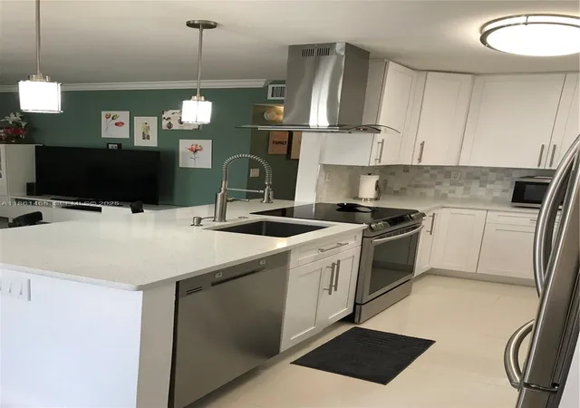 4th image of 466 Normandy J 466, Delray Beach, FL 33484