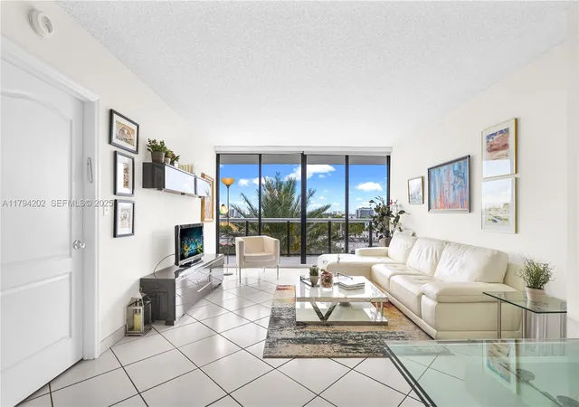 4th image of 9455 Collins Ave #603, Surfside, FL 33154 | MLS# A11794202