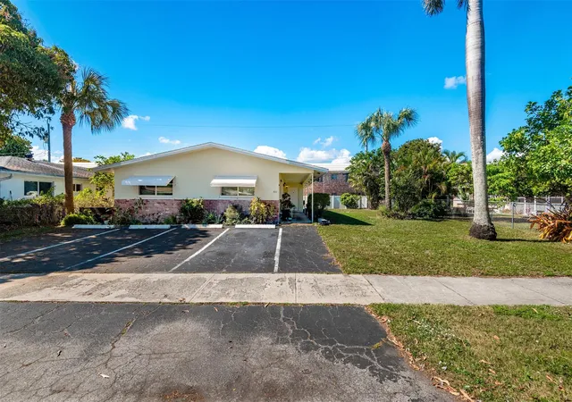 Photo 2 of Multi family home for sale at 321 Se 1st Avenue, Pompano Beach, FL 33060 | MLS# F10486213 | Listing updated on 2026-09-23