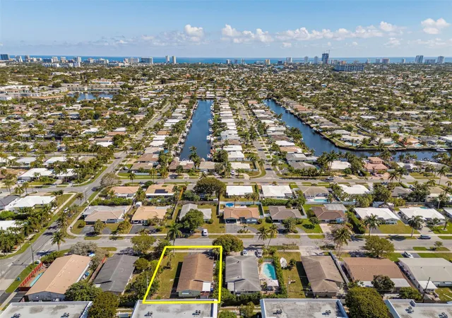 Photo 3 of Multi family home for sale at 321 Se 1st Avenue, Pompano Beach, FL 33060 | MLS# F10486213 | Listing updated on 2026-09-23