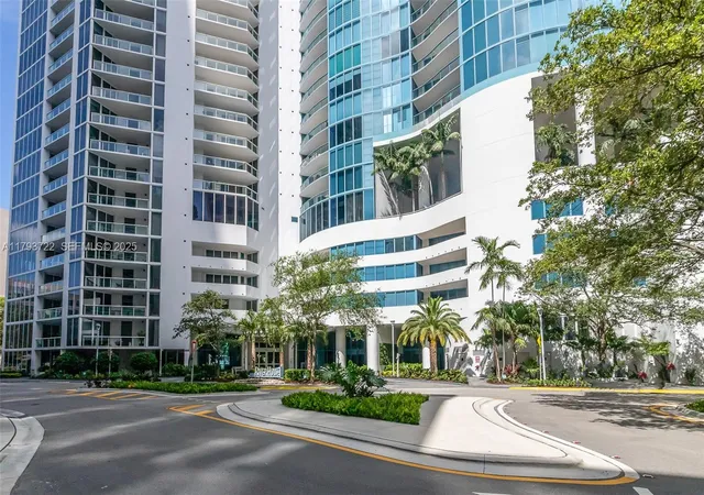 4th image of 333 Las Olas Wy #2401, Fort Lauderdale, FL 33301 | MLS# A11793722