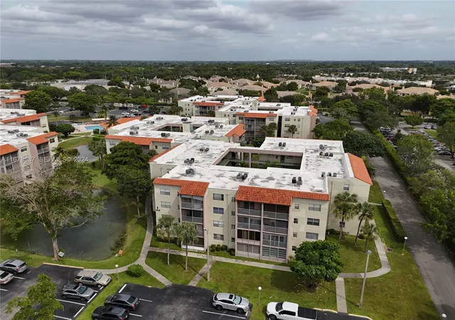 4th image of 1820 Sw 81St Ave #3308, Pompano Beach, FL 33068 | MLS# A11678587