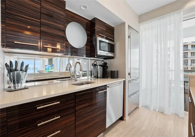 5th image of 551 N Fort Lauderdale Beach Blvd #H1705, Fort Lauderdale, FL 33304 | MLS# A11781047