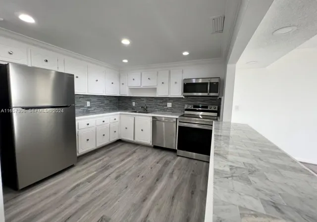 4th image of 13499 Biscayne Blvd #1205, North Miami, FL 33181 | MLS# A11657396