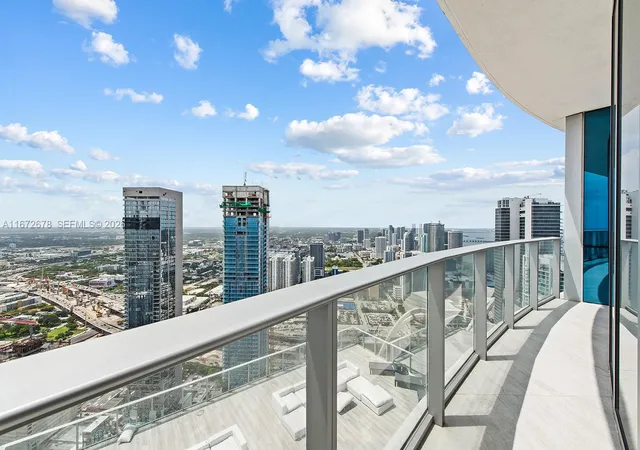 5th image of 851 Ne 1St Ave #PH 5402, Miami, FL 33132 | MLS# A11672678