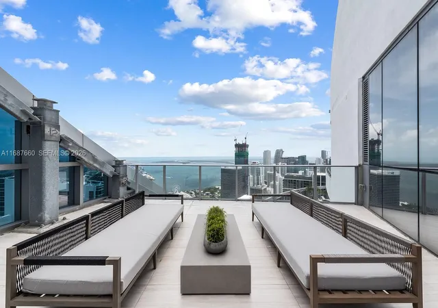 3rd image of 851 Ne 1St Ave #PH 5700, Miami, FL 33132 | MLS# A11687660