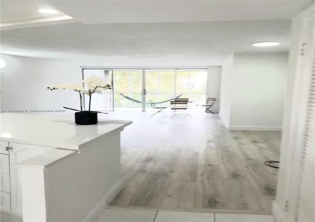 2nd image of 1670 Ne 191St St #404-3, Miami, FL 33179 | MLS# A11756057