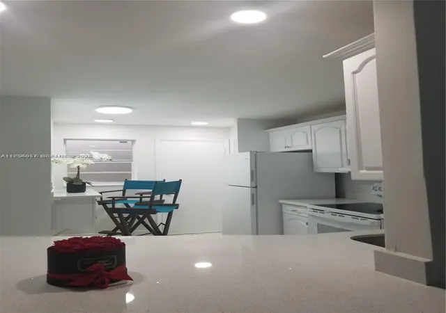 3rd image of 1670 Ne 191St St #404-3, Miami, FL 33179 | MLS# A11756057