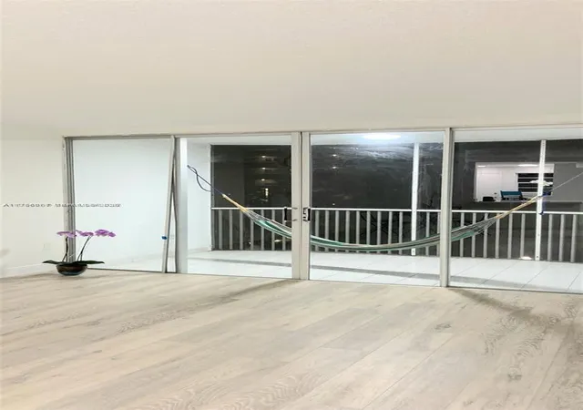 4th image of 1670 Ne 191St St #404-3, Miami, FL 33179 | MLS# A11756057
