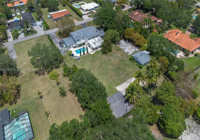 Photo 1 of Single family home for sale at 8350 SW 98 Th St, Miami, FL 33156 | MLS# A11782418 | Listing updated on 2026-10-31