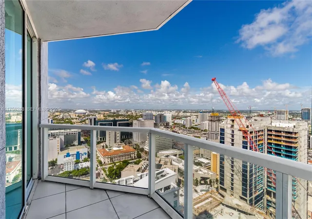 4th image of 253 Ne 2Nd St #3702, Miami, FL 33132 | MLS# A11756248