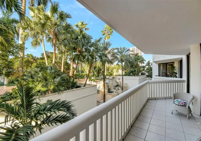 3rd image of 2000 Island Blvd #410, Aventura, FL 33160 | MLS# A11748820