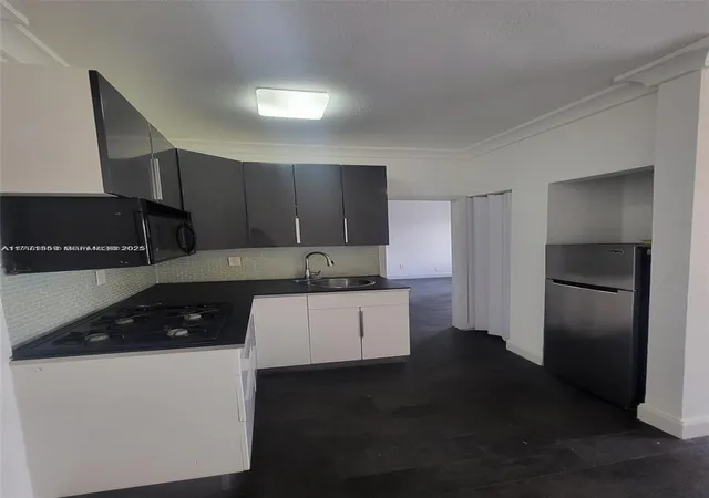 4th image of 1611 Michigan Ave #25, Miami Beach, FL 33139 | MLS# A11771359