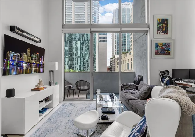 2nd image of 1060 Brickell Ave #409, Miami, FL 33131 | MLS# A11687582
