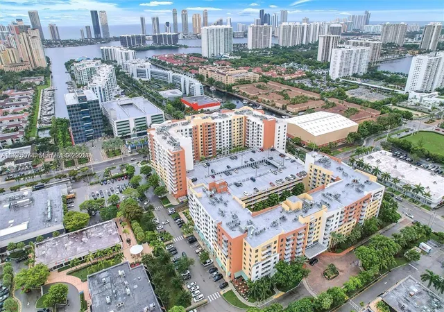 3rd image of 2775 Ne 187Th St #326, Miami, FL 33180 | MLS# A11775074